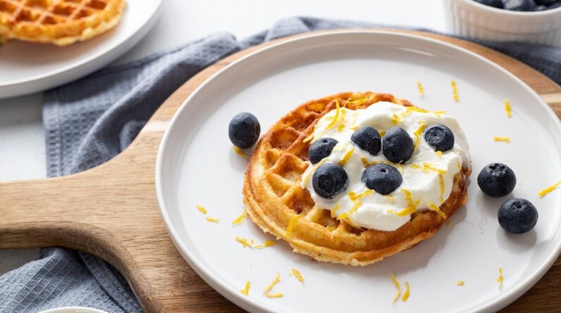 Keto Sweet Plain Chaffles [Perfect for Any Toppings]